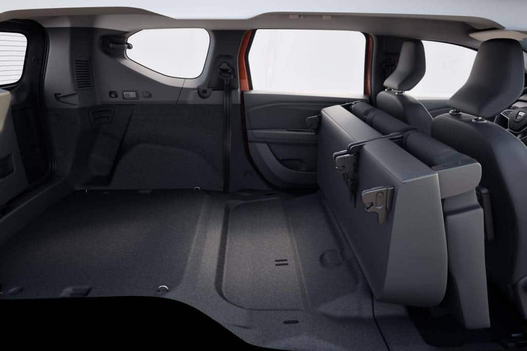 Bis zu 1.819 Liter Ladevolumen beim Dacia JOGGER Autohaus Schouren