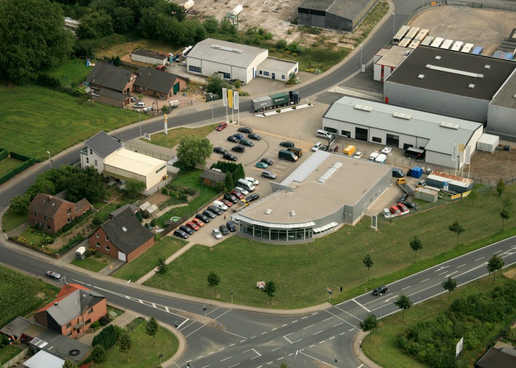 Neues Autohaus in Katers Feld