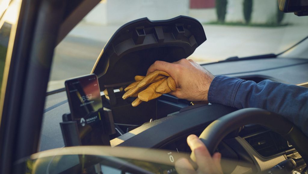 Innenraum mit zahlreichen Ablagen beim Renault KANGOO RAPID Kompakttransporter Autohaus Schouren