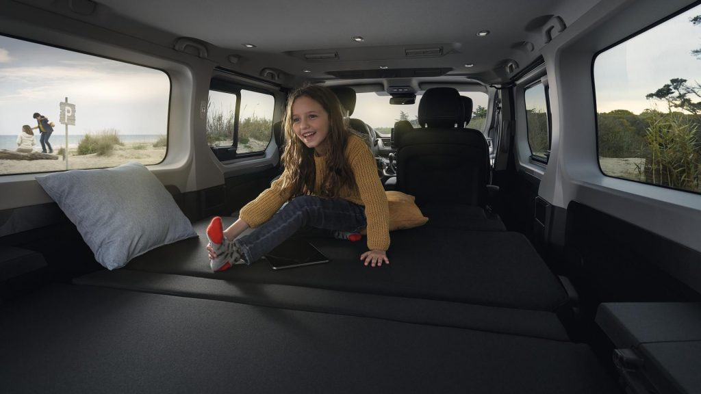 Renault TRAFIC Combi SpaceClass Freizeitfahrzeug mit Liegefläche Autohaus Schouren