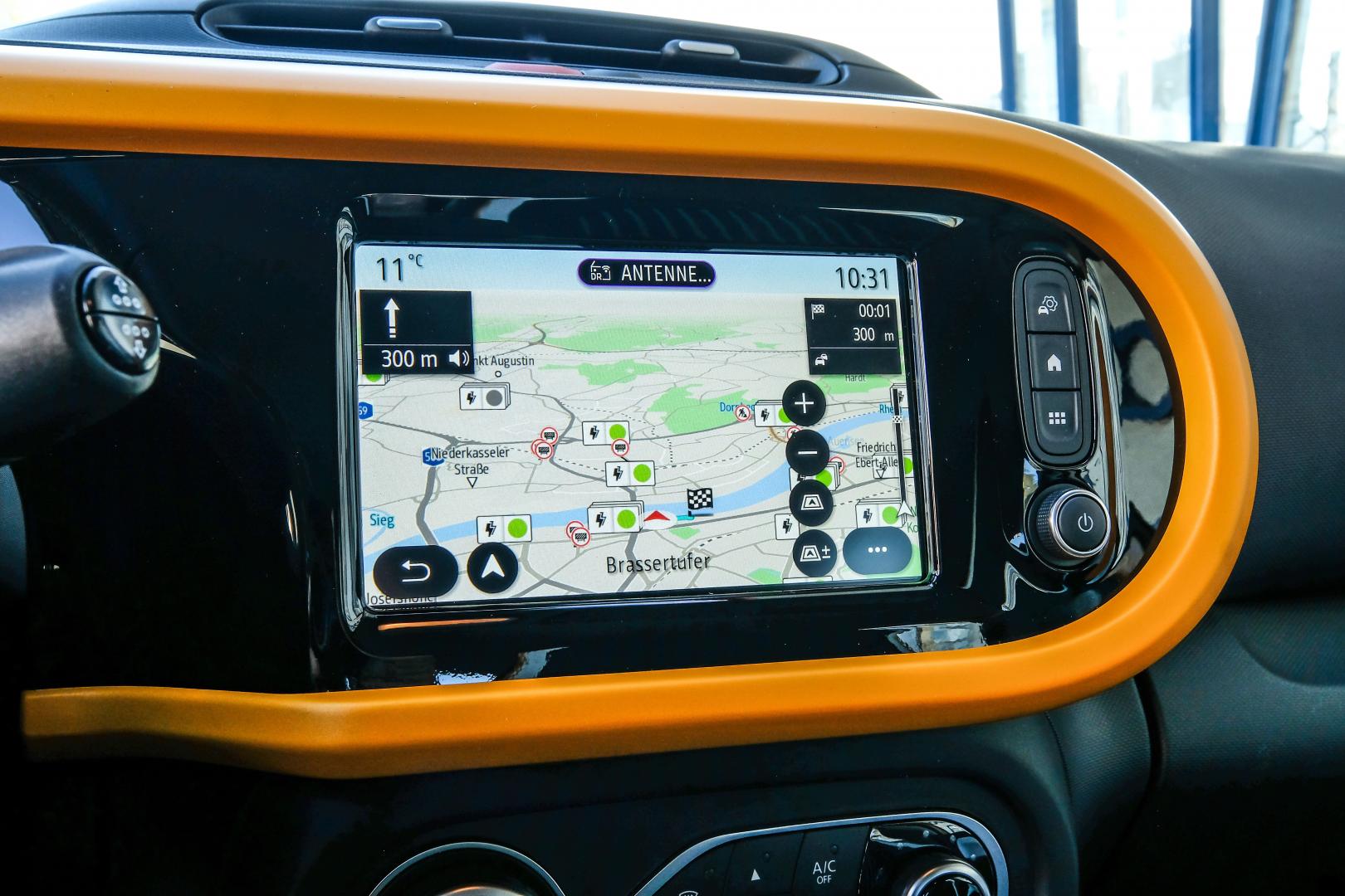 Das Online-Multimedia-System EASY LINK des Renault TWINGO ELECTRIC Autohaus Schouren