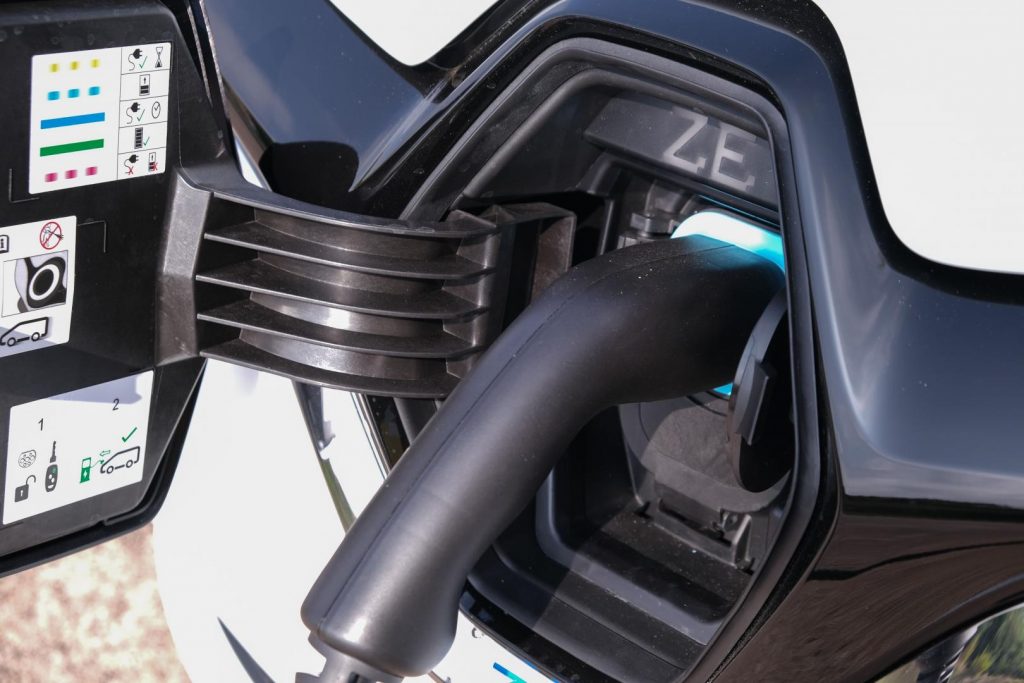 Schnellladung Renault ZOE Autohaus Schouren