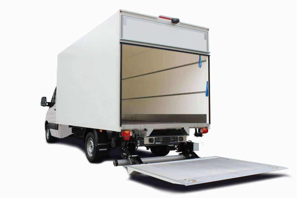 Renault Master mit Sommer Ultraleicht Kofferaufbau Heckansicht